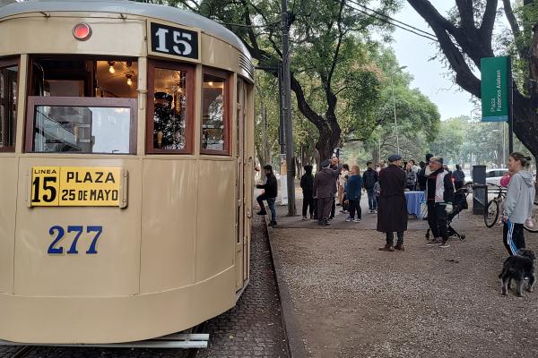 El tranvía histórico 277 celebra diez años de su regreso a las calles de la ciudad