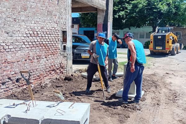 El municipio trabaja en la recuperación de un punto crónico de arrojo de residuos en barrio Alvear