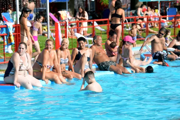 Récord de público en las piletas recreativas durante la temporada de verano 2024/2025