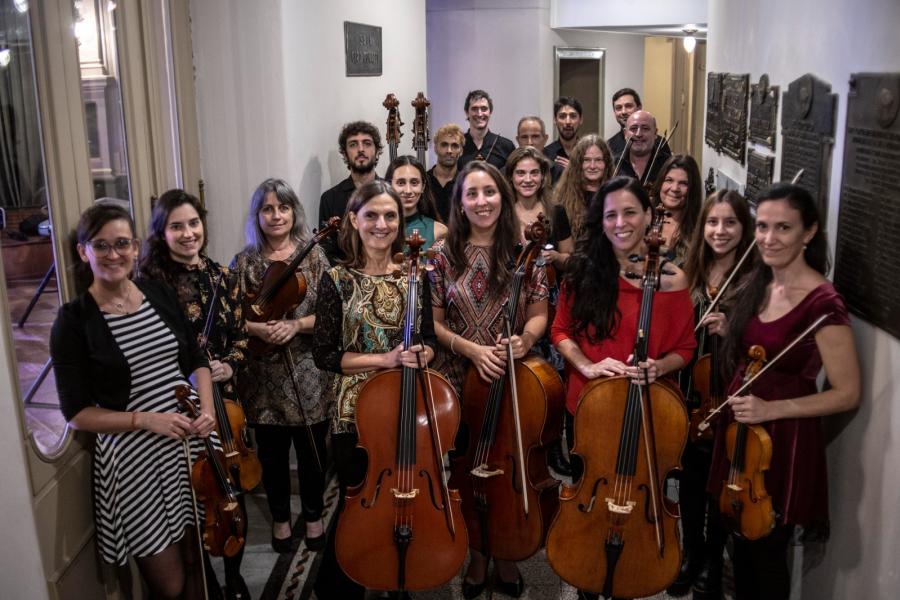 Imagen de los integrantes de la orquesta